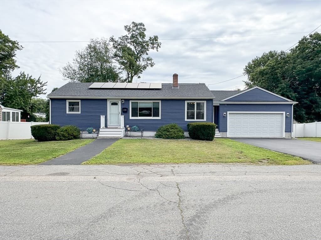 138 Rea St, Lowell MA 01852