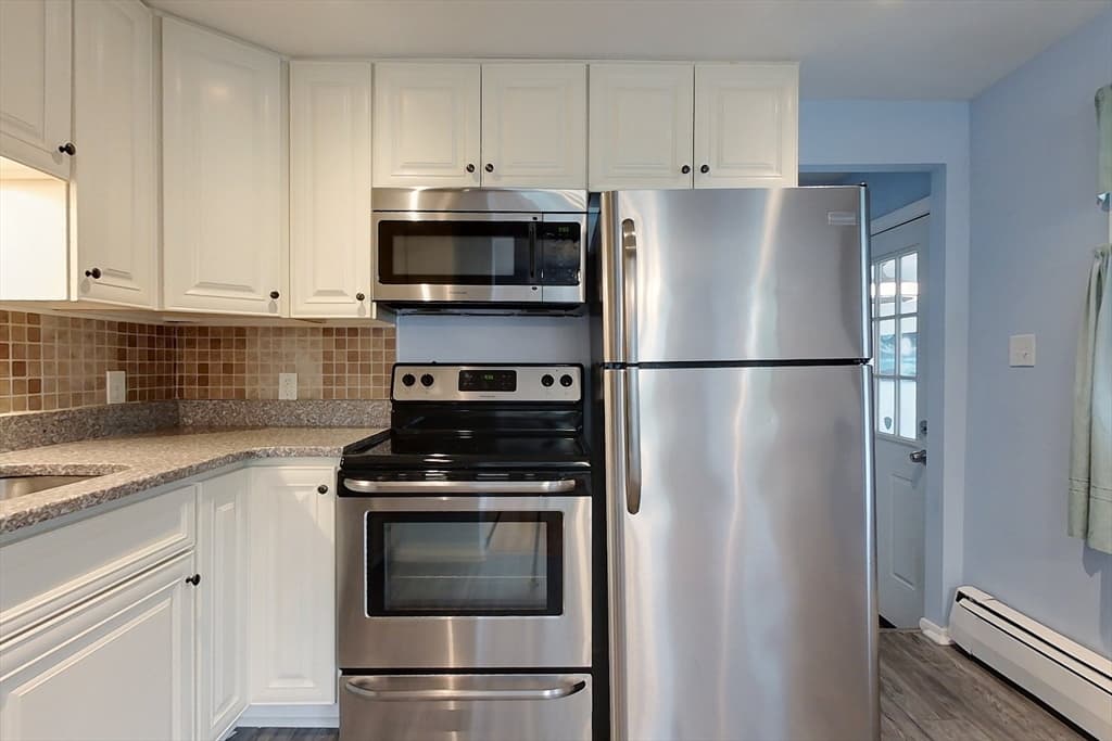 Single Family Residence at 138 Rea St, Lowell MA 01852, Lowell, photo 5 of 30