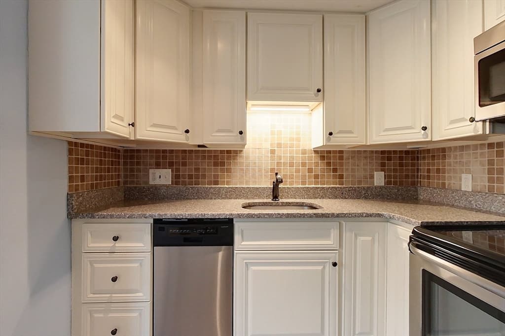 Single Family Residence at 138 Rea St, Lowell MA 01852, Lowell, photo 4 of 30