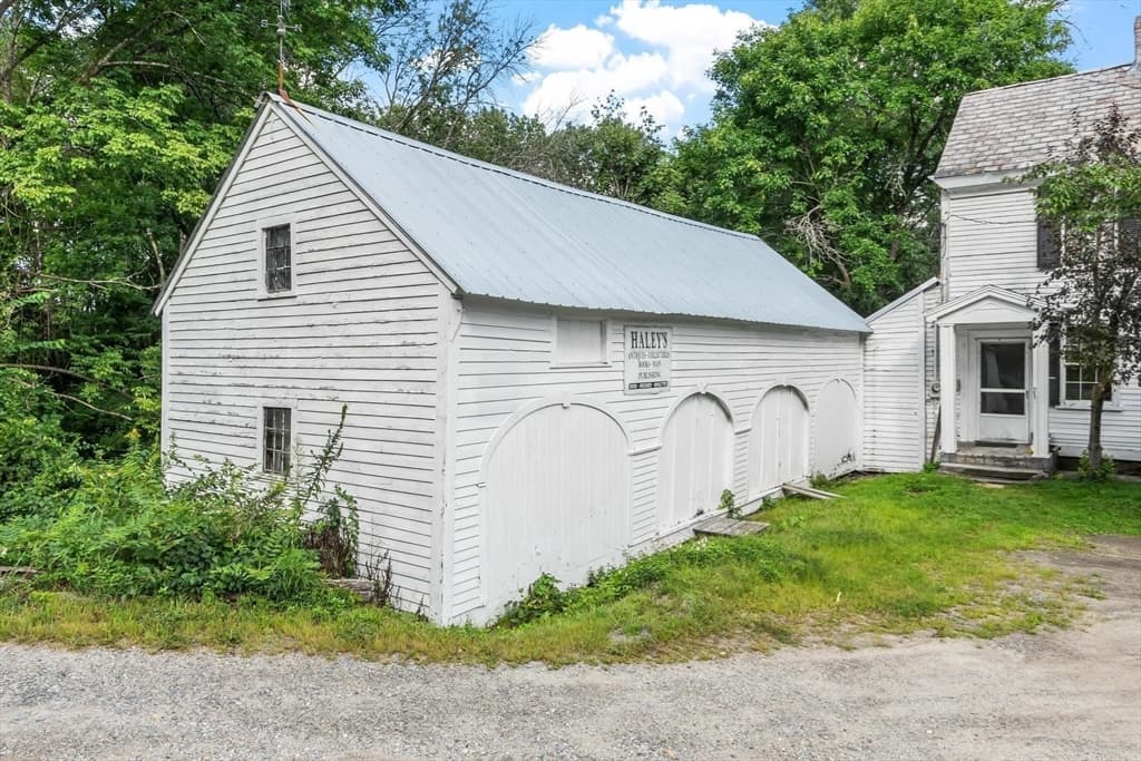 Single Family Residence at 488 S Main St, Athol MA 01331, Athol, photo 8 of 42