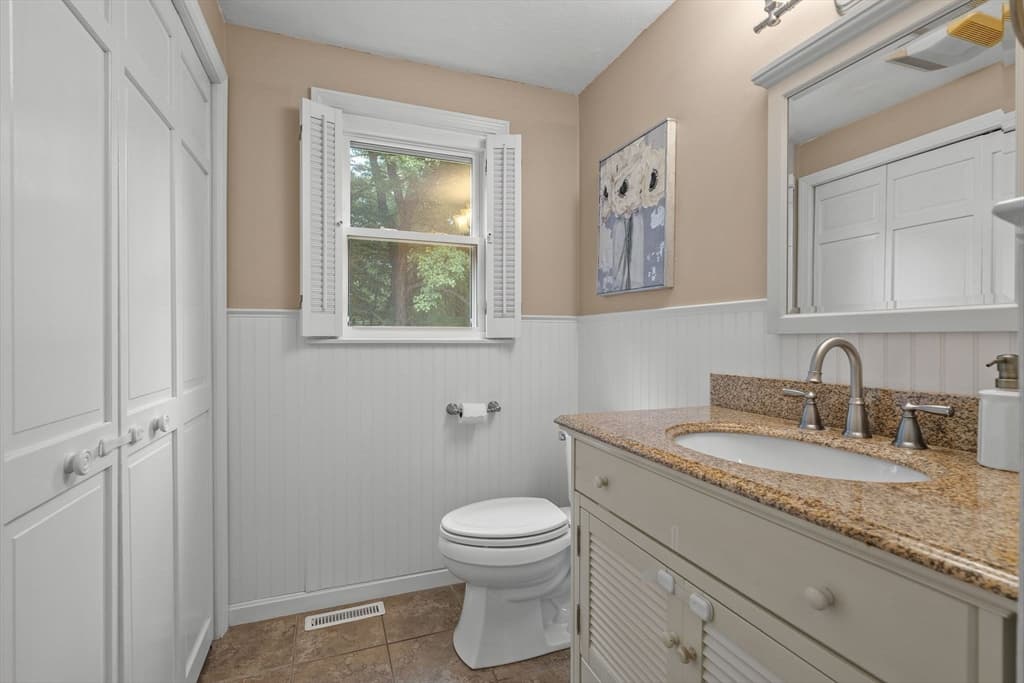 Single Family Residence at 12 Enwright Way, Bridgewater MA 02324, Bridgewater, photo 19 of 42