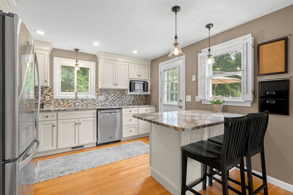 Single Family Residence at 12 Enwright Way, Bridgewater MA 02324, Bridgewater, photo 4 of 42