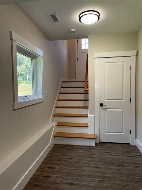 Condominium at 191 Oxford Ave # 2, Dudley MA 01571, Dudley, photo 5 of 32