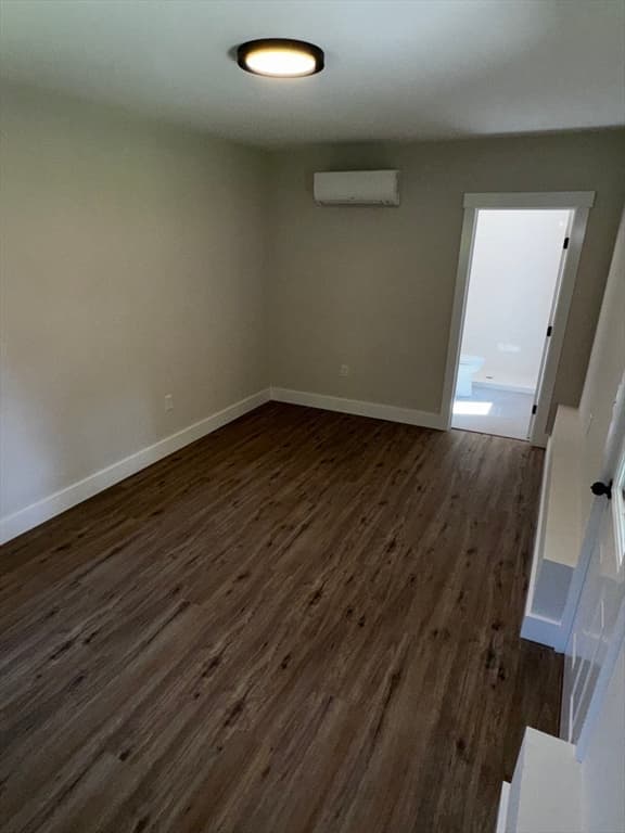 Condominium at 191 Oxford Ave # 2, Dudley MA 01571, Dudley, photo 4 of 32