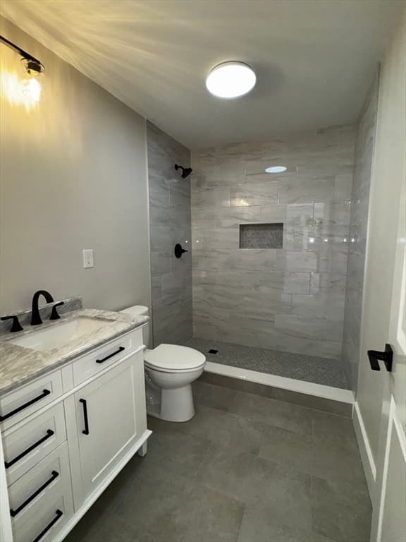 Condominium at 191 Oxford Ave # 2, Dudley MA 01571, Dudley, photo 21 of 32