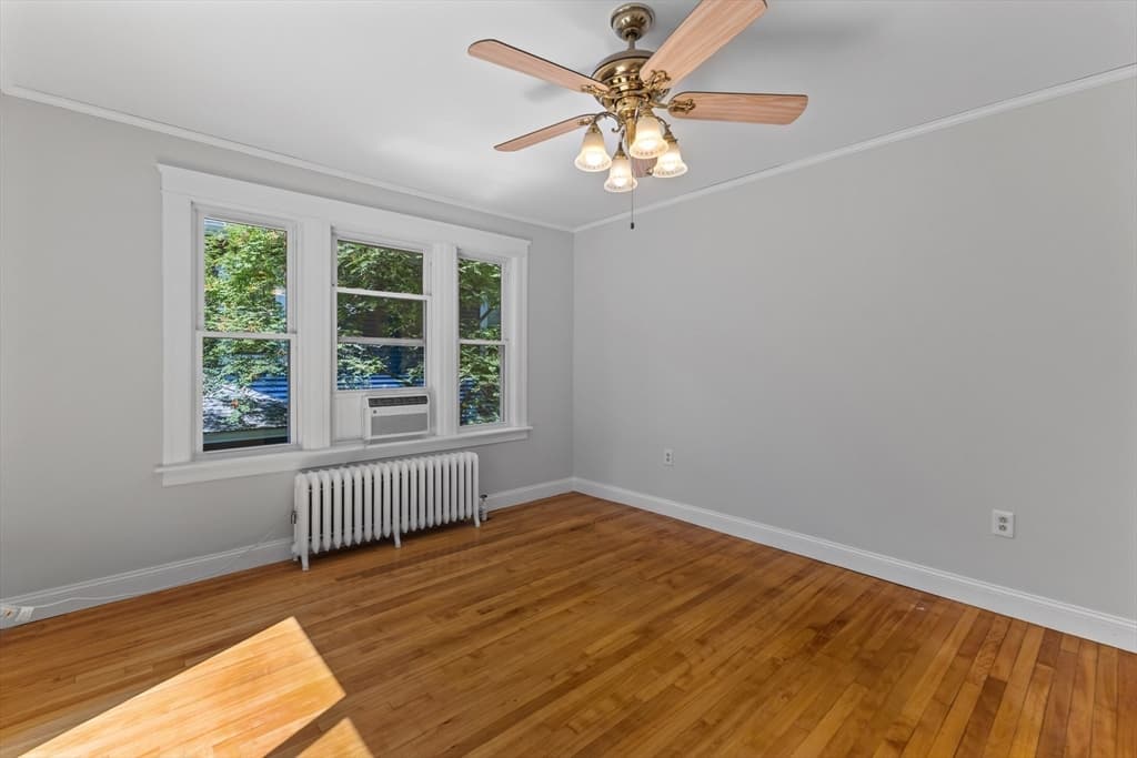 Single Family Residence at 33 Clearview Ave, Worcester MA 01605, Worcester, photo 16 of 41