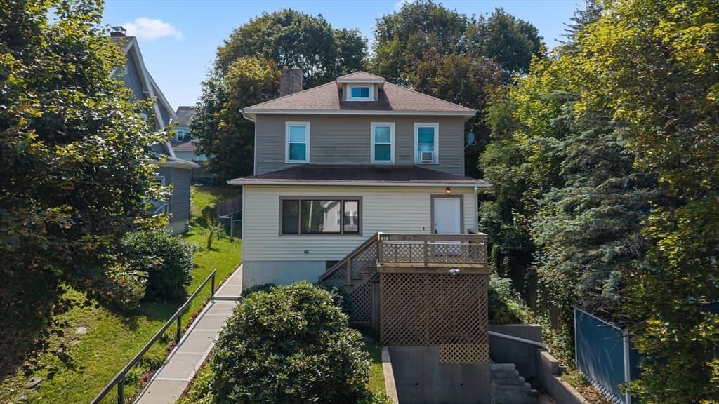 Single Family Residence at 33 Clearview Ave, Worcester MA 01605, Worcester, photo 3 of 41