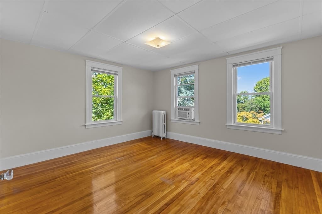 Single Family Residence at 33 Clearview Ave, Worcester MA 01605, Worcester, photo 32 of 41
