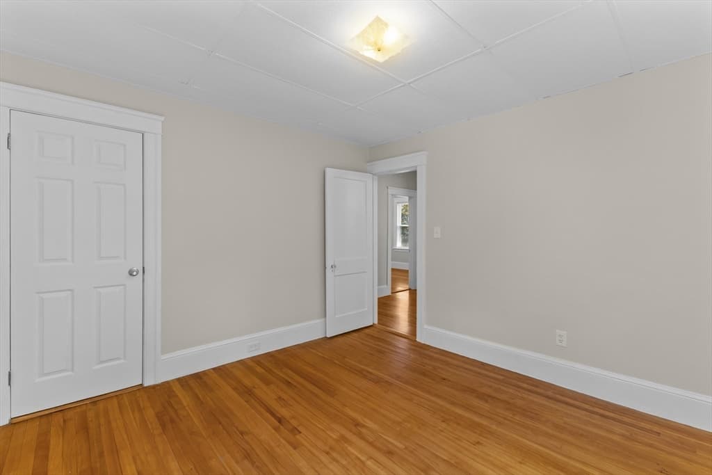 Single Family Residence at 33 Clearview Ave, Worcester MA 01605, Worcester, photo 28 of 41