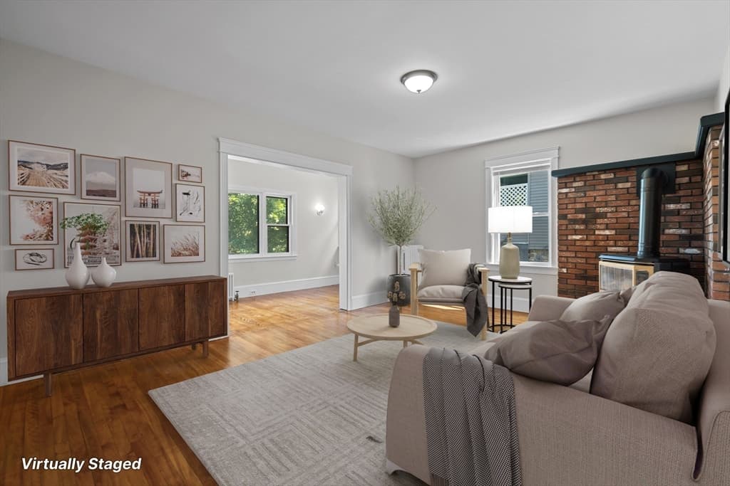 Single Family Residence at 33 Clearview Ave, Worcester MA 01605, Worcester, photo 9 of 41