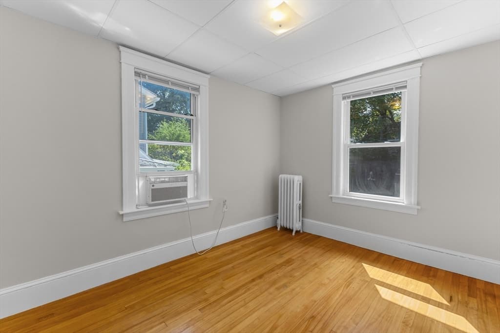 Single Family Residence at 33 Clearview Ave, Worcester MA 01605, Worcester, photo 30 of 41