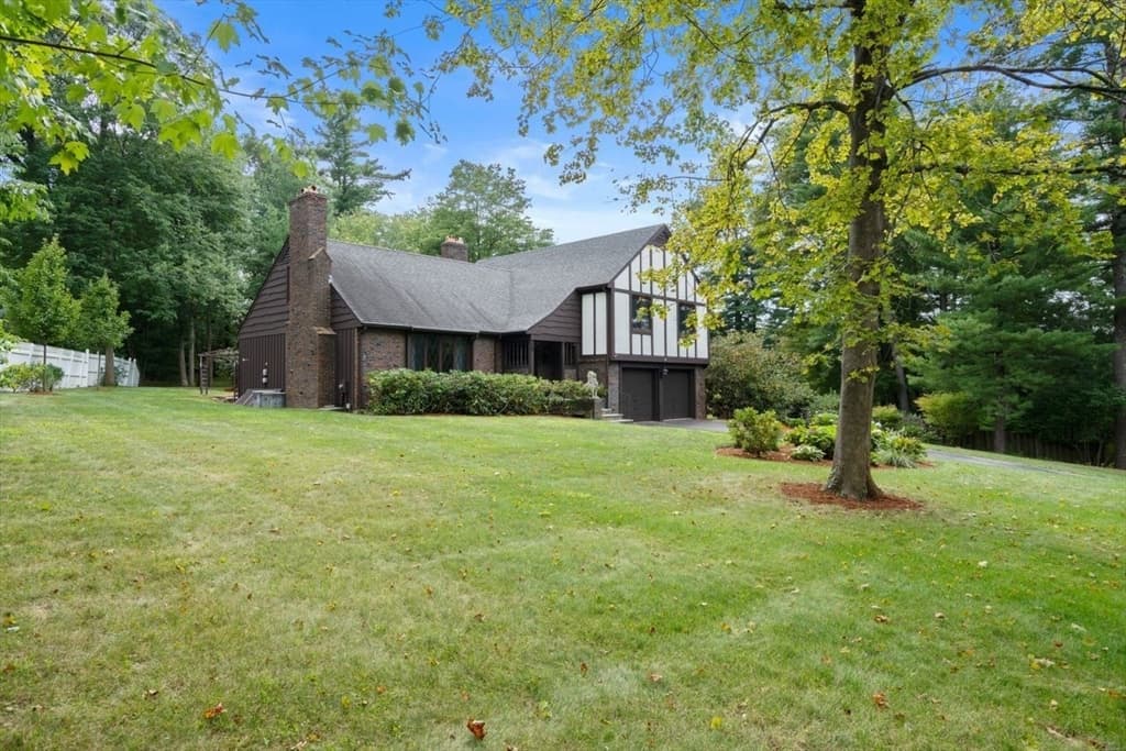 Single Family Residence at 148 Sandra Lane, North Andover MA 01845, North Andover, photo 4 of 38