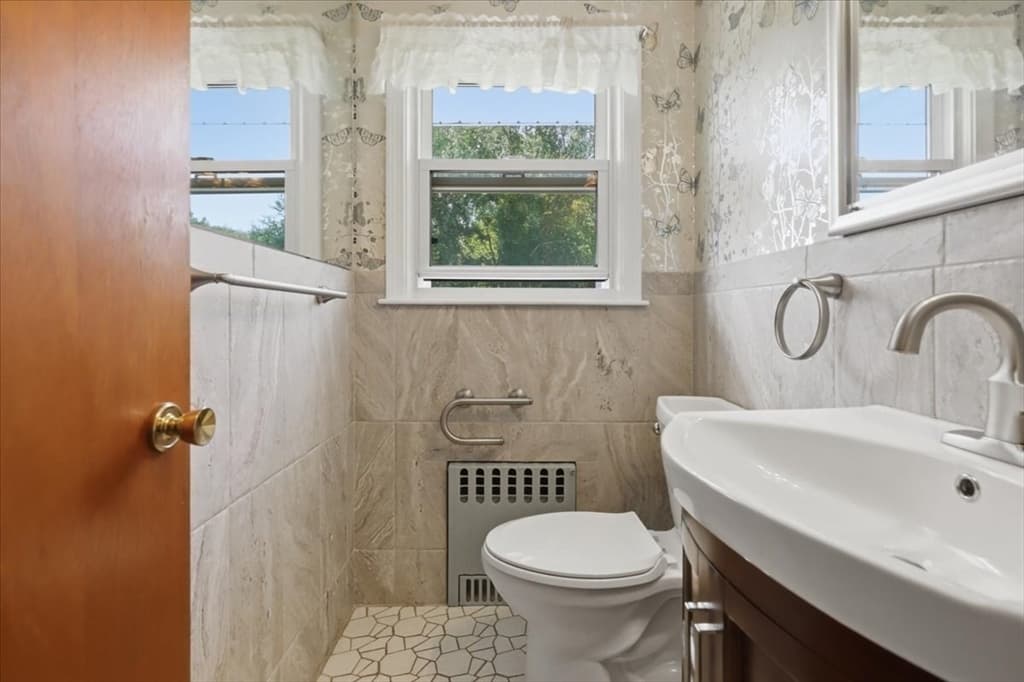 Single Family Residence at 18 Picard Court, Swansea MA 02777, Swansea, photo 23 of 41