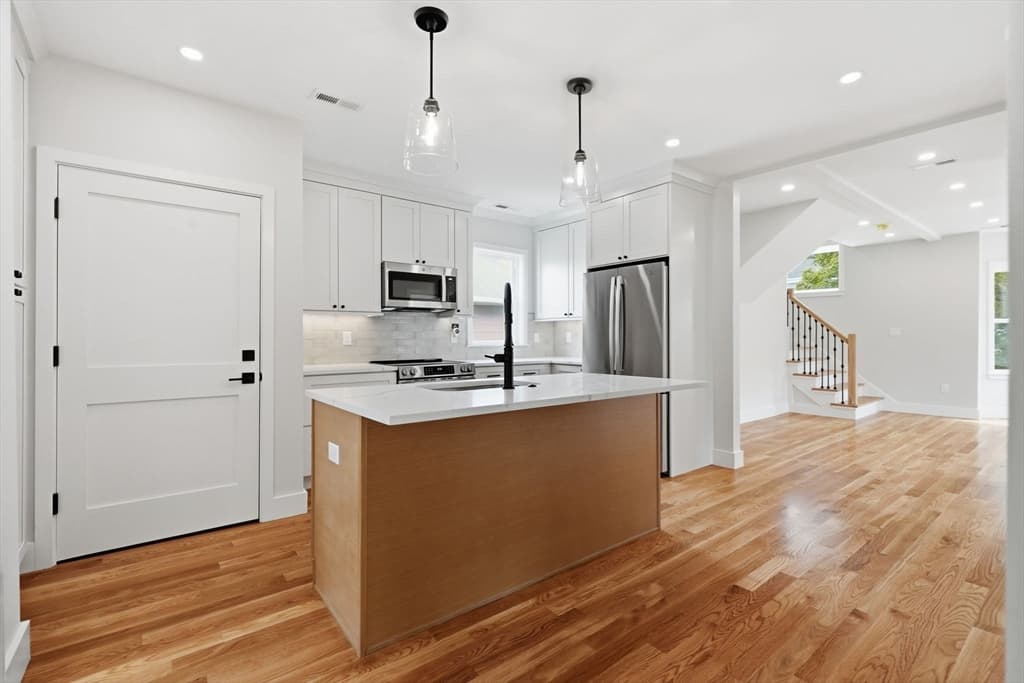 Condominium at 183 Madison St # 2, Malden MA 02148, Malden, photo 7 of 23