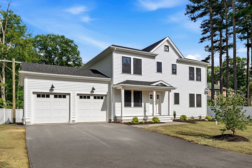 8 Booth Rd, Dedham MA 02026