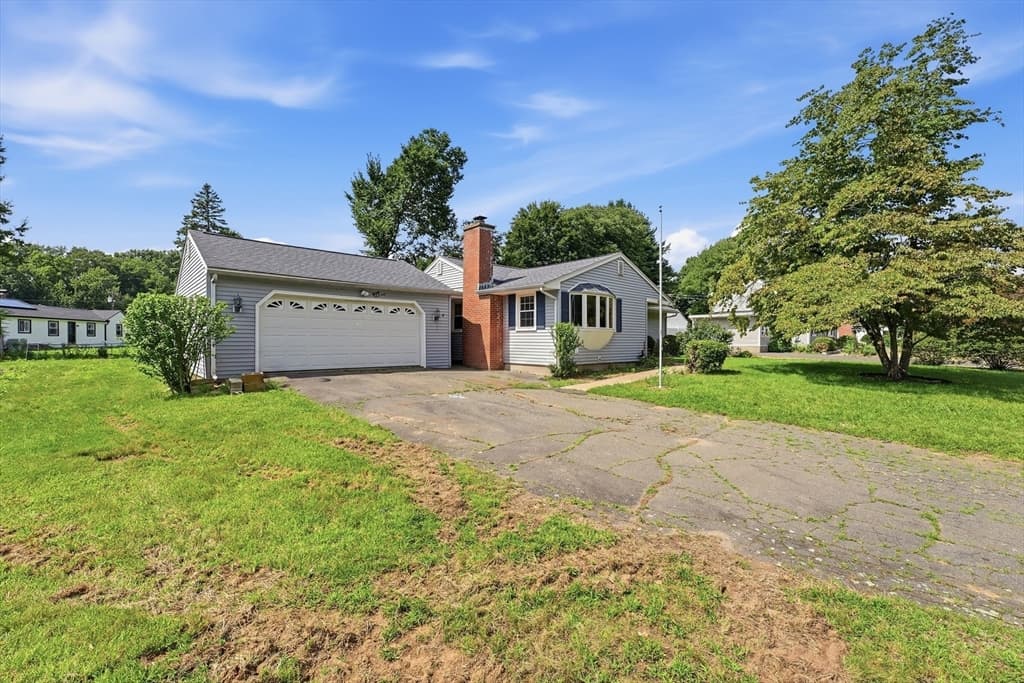 Single Family Residence at 60 S West St, Agawam MA 01001, Agawam, photo 4 of 28