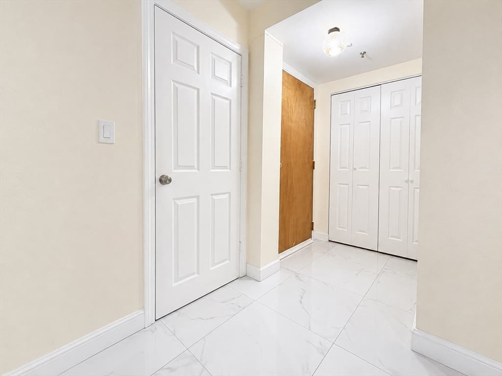 Condominium at 209 Riverview Ave # 7, Newton MA 02466, Newton, photo 4 of 19
