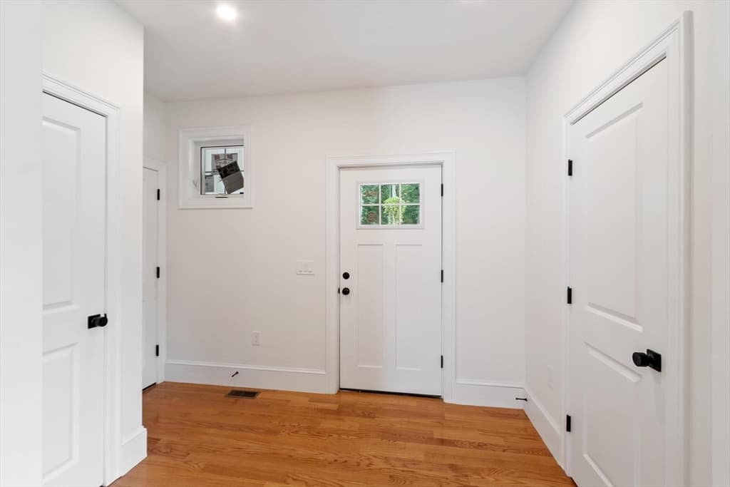 Single Family Residence at 5 Manson Rd, Swampscott MA 01907, Swampscott, photo 4 of 31