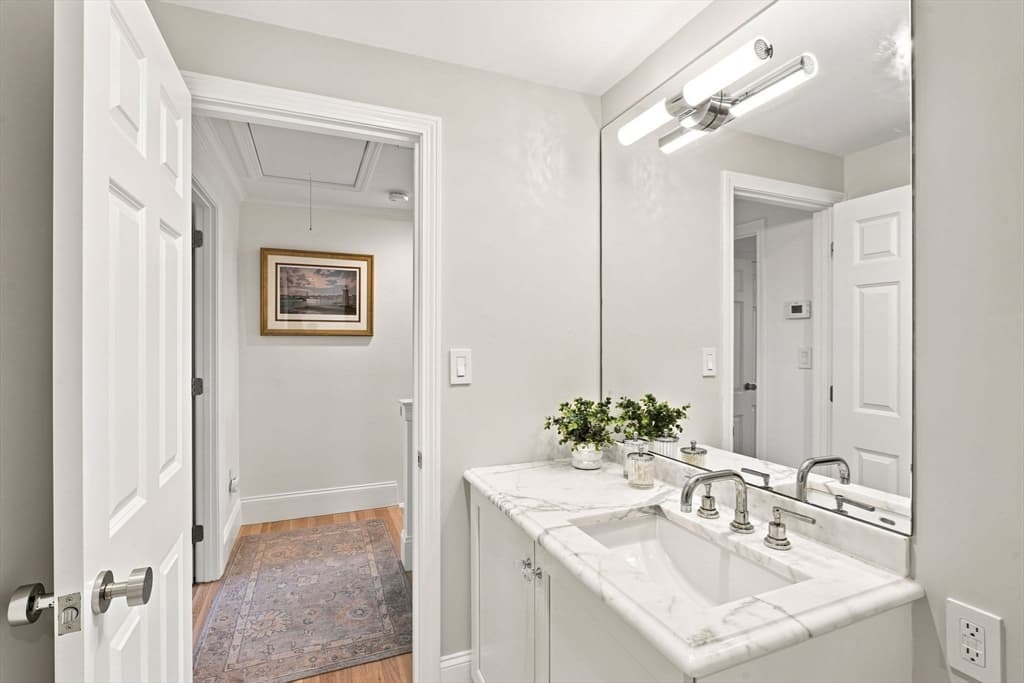 Single Family Residence at 5 Leslie Cove, Marblehead MA 01945, Marblehead, photo 22 of 32