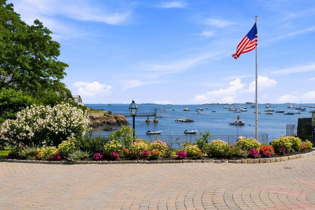 5 Leslie Cove, Marblehead MA 01945