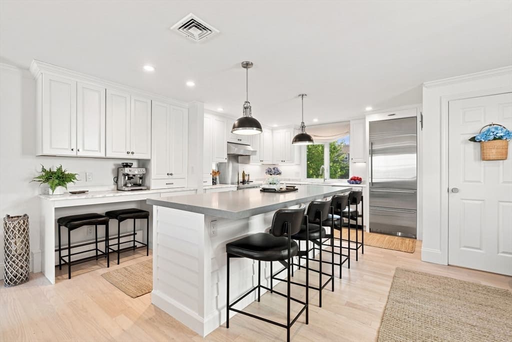 Single Family Residence at 5 Leslie Cove, Marblehead MA 01945, Marblehead, photo 8 of 32