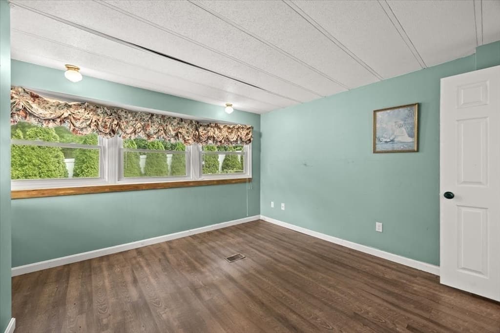 Mobile Home at 14 Judith Cir, Wareham MA 02576, Wareham, photo 12 of 16