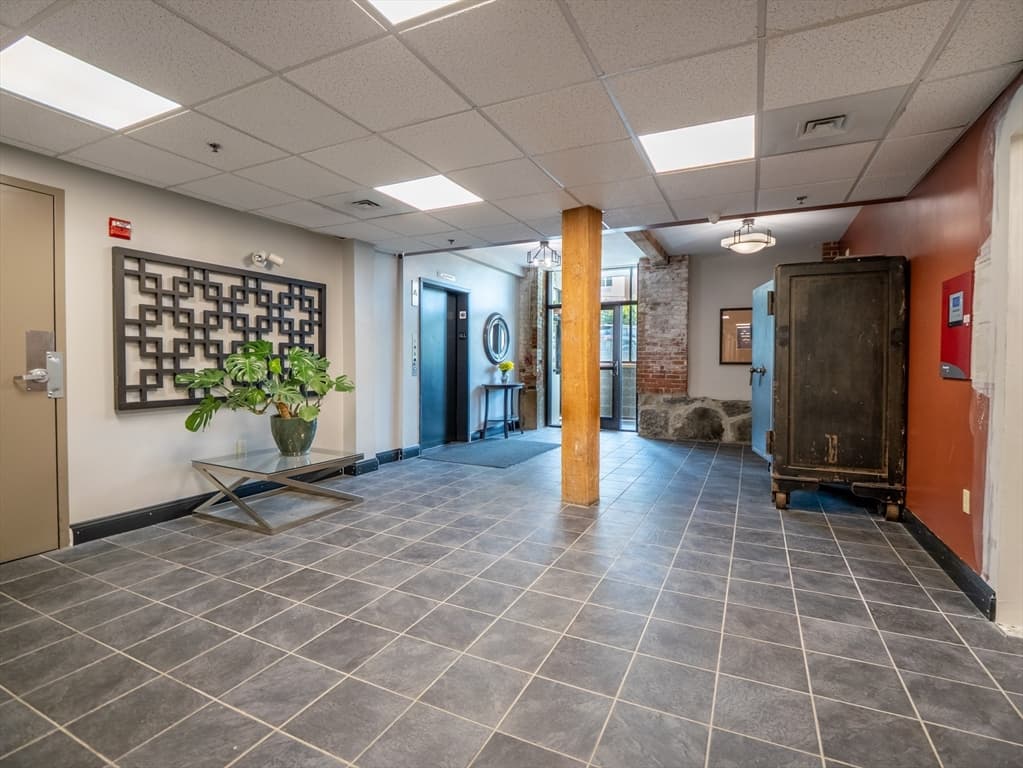 Condominium at 147 Centre St # 105, Brockton MA 02301, Brockton, photo 14 of 19