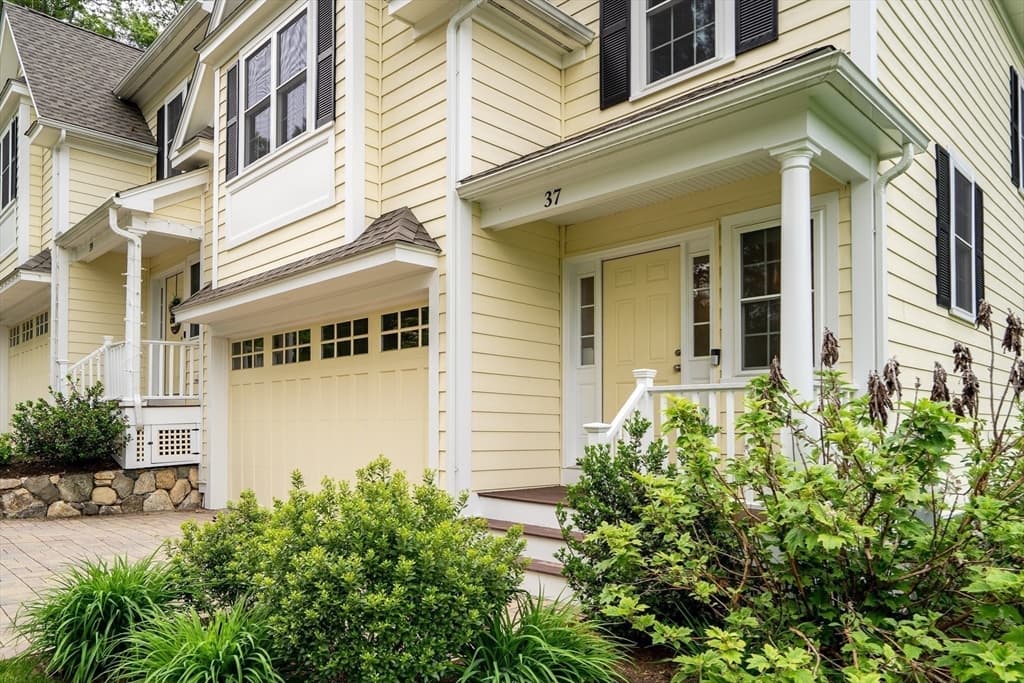 Condominium at 37 Jefferson Dr # 1, Lexington MA 02420, Lexington, photo 3 of 42