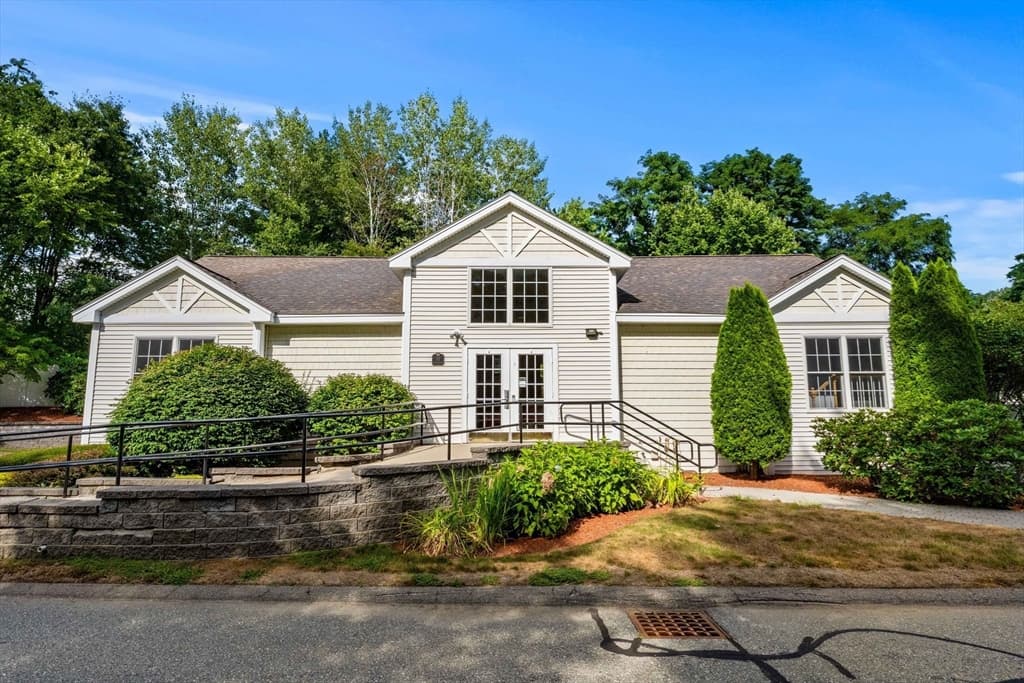 Condominium at 7 Hartswood Drive # 41, Haverhill MA 01830, Haverhill, photo 37 of 40