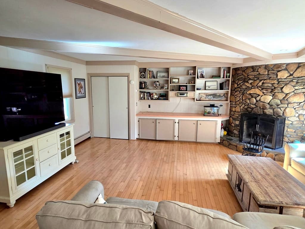 Single Family Residence at 1015 Madison St, Fall River MA 02720, Fall River, photo 12 of 42