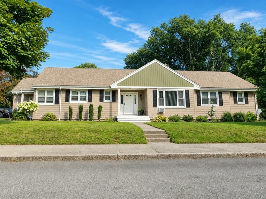 1015 Madison St, Fall River MA 02720