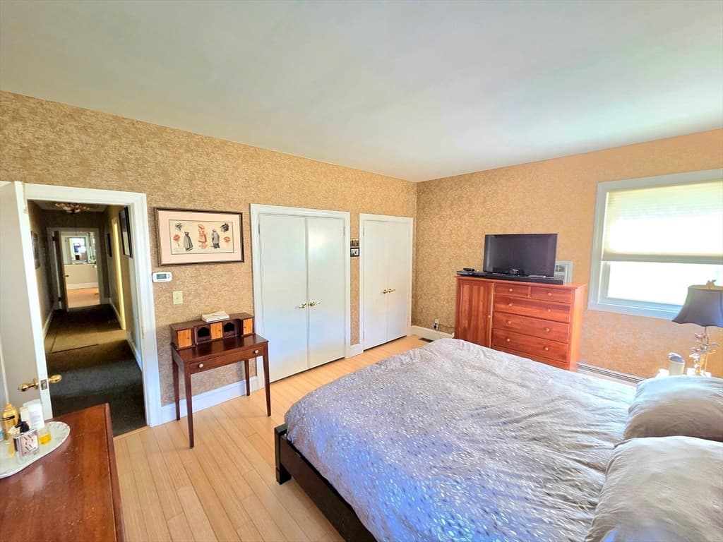 Single Family Residence at 1015 Madison St, Fall River MA 02720, Fall River, photo 24 of 42