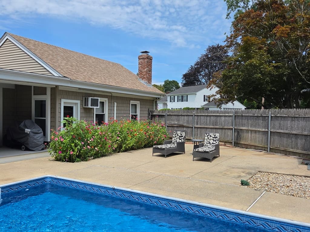 Single Family Residence at 1015 Madison St, Fall River MA 02720, Fall River, photo 34 of 42
