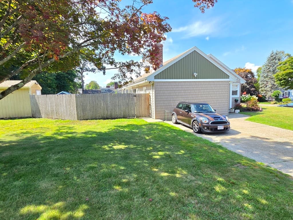 Single Family Residence at 1015 Madison St, Fall River MA 02720, Fall River, photo 38 of 42