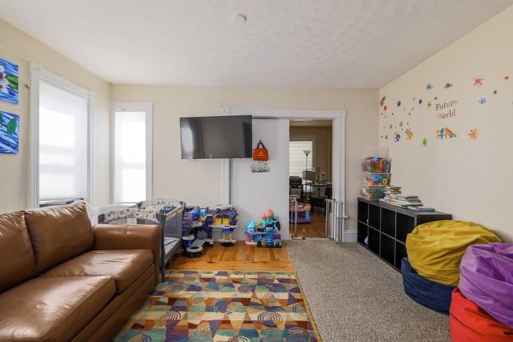 3 Family at 12 Richmond Ave, Worcester MA 01602, Worcester, photo 15 of 33
