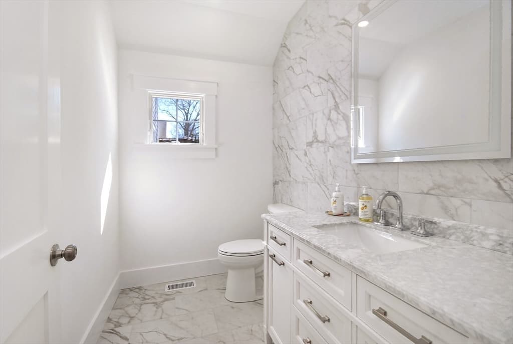 Single Family Residence at 32 Hickory Cliff Rd, Newton MA 02464, Newton, photo 27 of 42