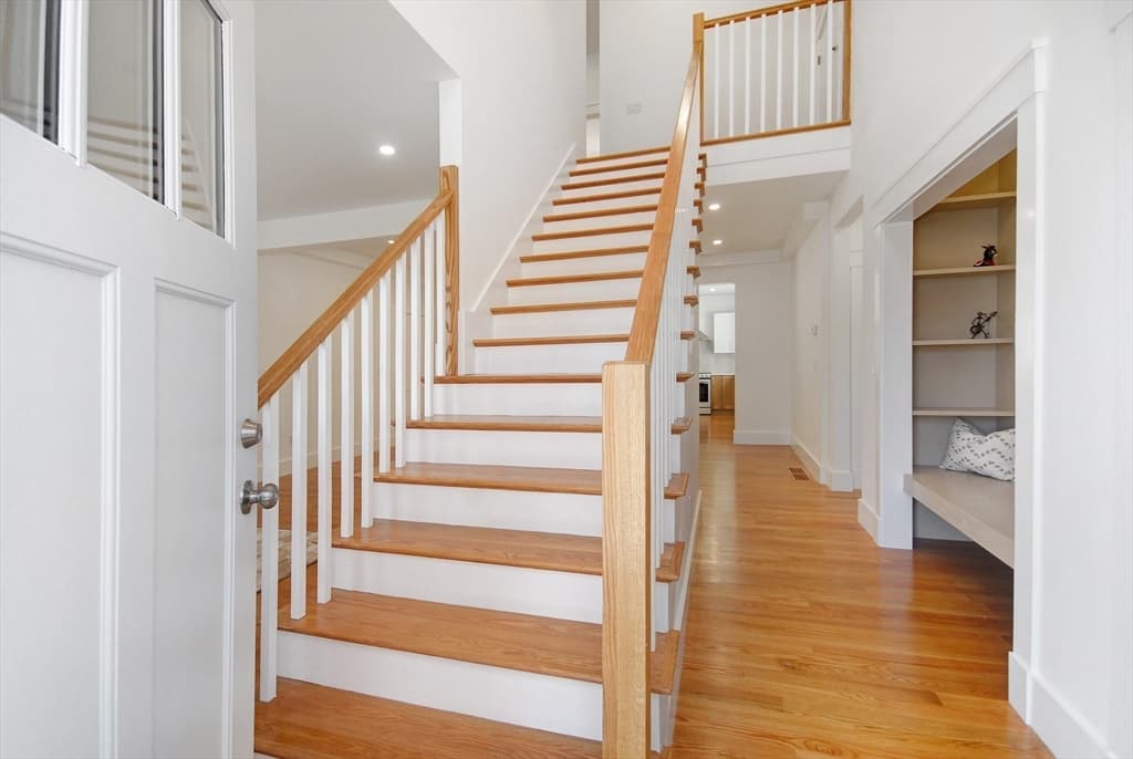 Single Family Residence at 32 Hickory Cliff Rd, Newton MA 02464, Newton, photo 4 of 42