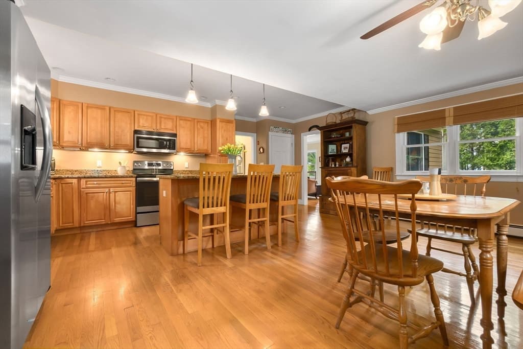 Single Family Residence at 135 Linebrook Rd, Ipswich MA 01938, Ipswich, photo 13 of 42