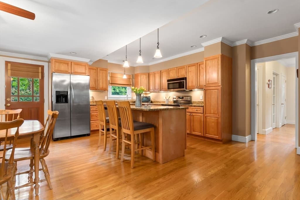 Single Family Residence at 135 Linebrook Rd, Ipswich MA 01938, Ipswich, photo 11 of 42