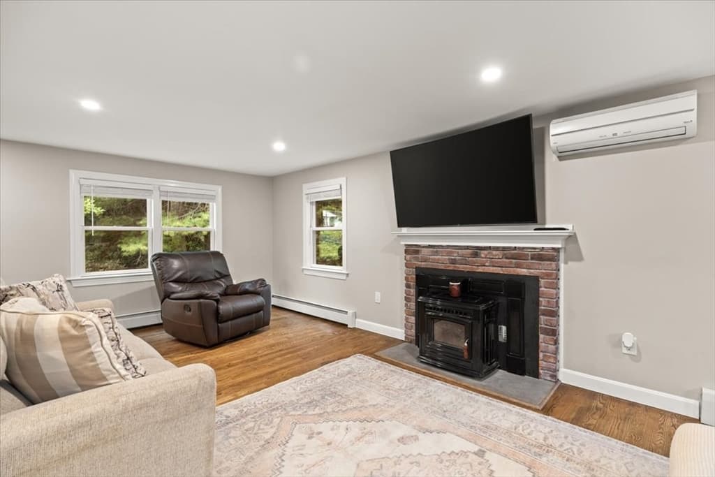 Single Family Residence at 46 Harvard St, Halifax MA 02338, Halifax, photo 18 of 28