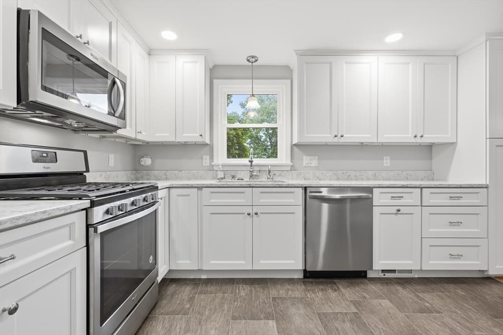 Single Family Residence at 203 Hobart St, Braintree MA 02184, Braintree, photo 12 of 40