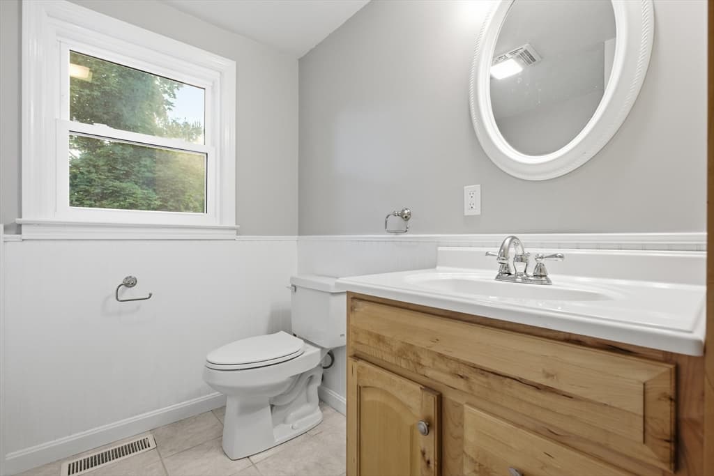 Single Family Residence at 203 Hobart St, Braintree MA 02184, Braintree, photo 26 of 40