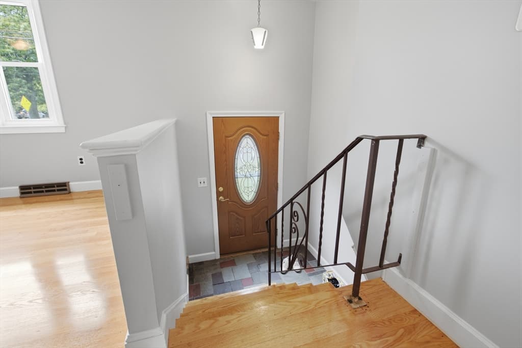 Single Family Residence at 203 Hobart St, Braintree MA 02184, Braintree, photo 5 of 40