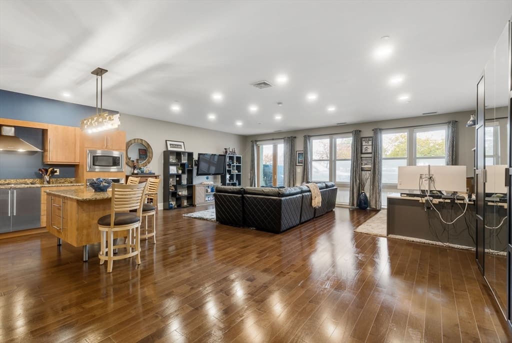 Condominium at 10 Ocean Ave # 109, Revere MA 02151, Revere, photo 9 of 21