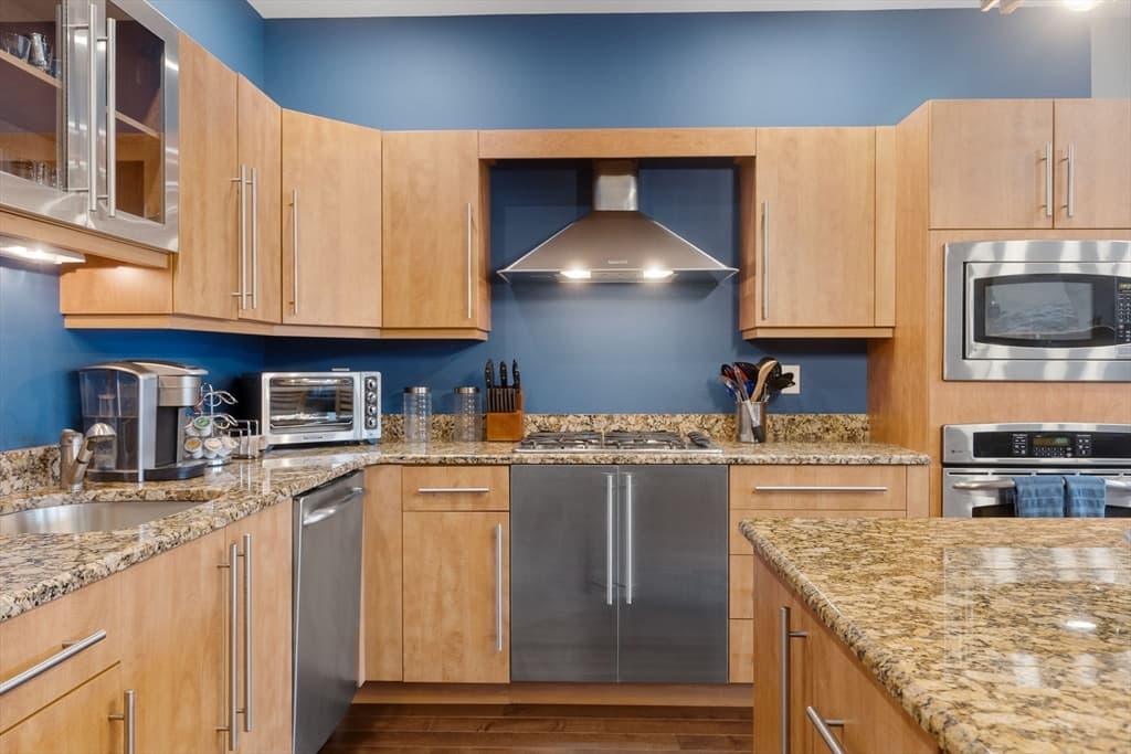 Condominium at 10 Ocean Ave # 109, Revere MA 02151, Revere, photo 10 of 21