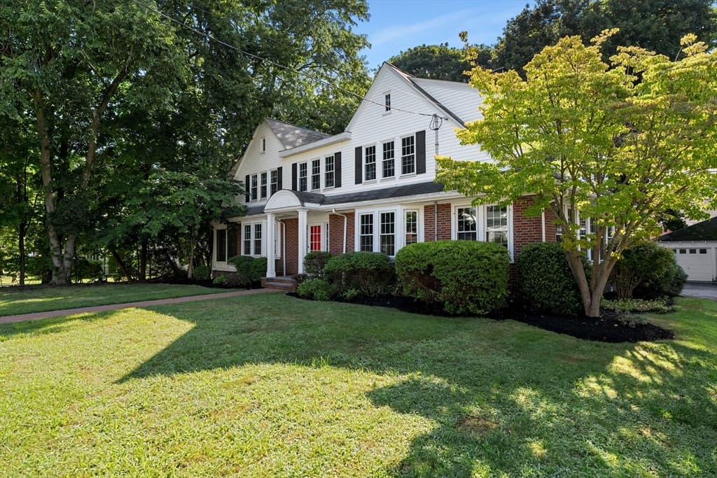 Single Family Residence at 138 Nichols St, Norwood MA 02062, Norwood, photo 2 of 42