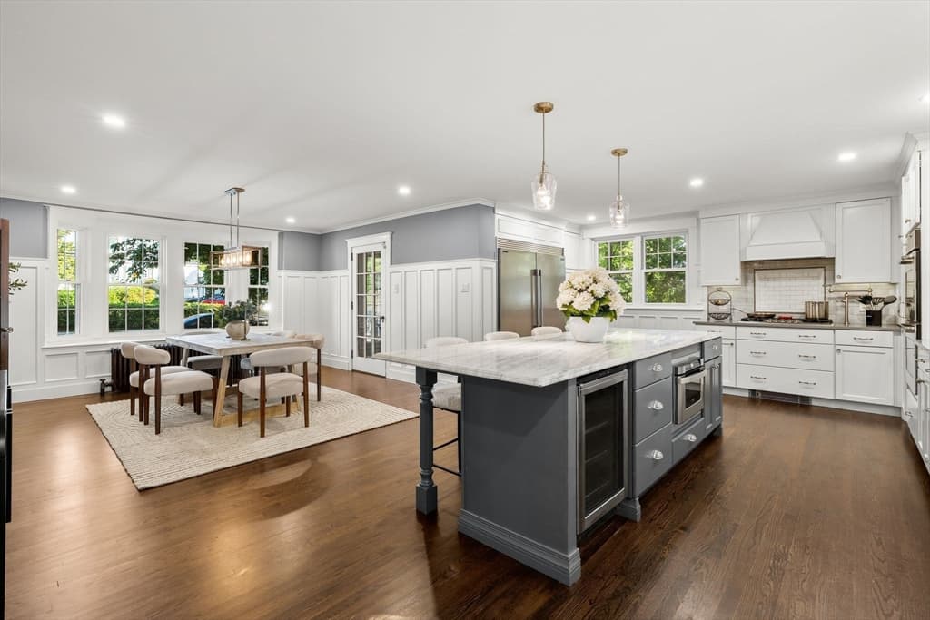 Single Family Residence at 138 Nichols St, Norwood MA 02062, Norwood, photo 5 of 42