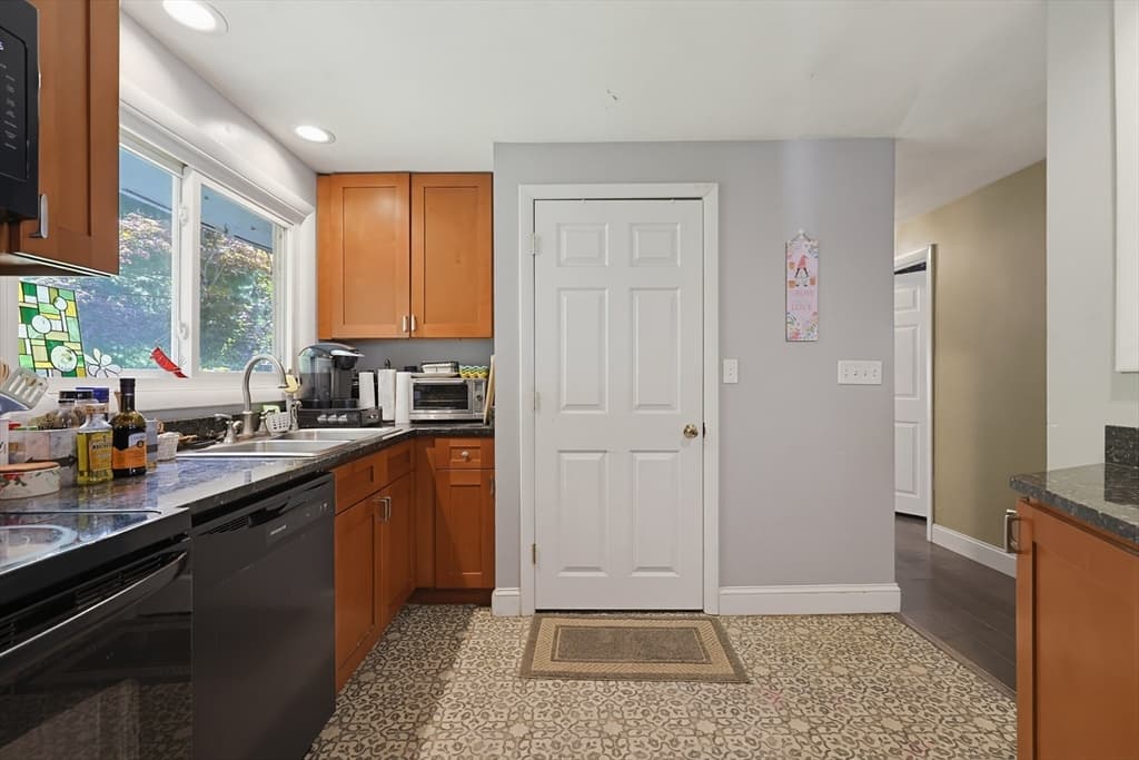 Single Family Residence at 36 Stella Rd, Bellingham MA 02019, Bellingham, photo 16 of 27