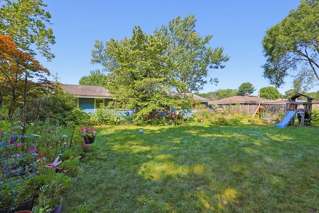 Single Family Residence at 36 Stella Rd, Bellingham MA 02019, Bellingham, photo 25 of 27