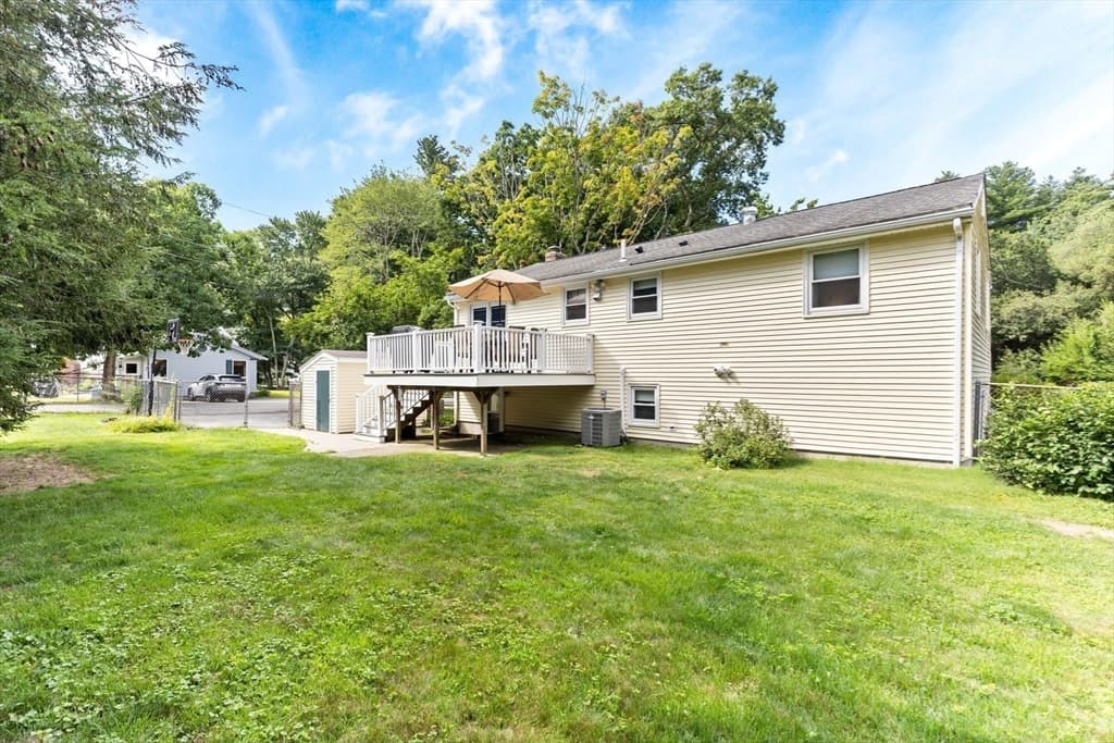 Single Family Residence at 8 Green St, Billerica MA 01821, Billerica, photo 23 of 28